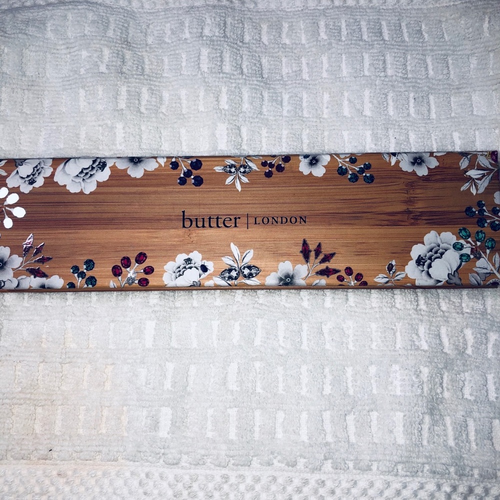 Eyeshadow palette